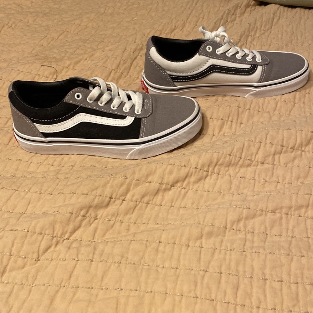 Black/grey/white youth Vans